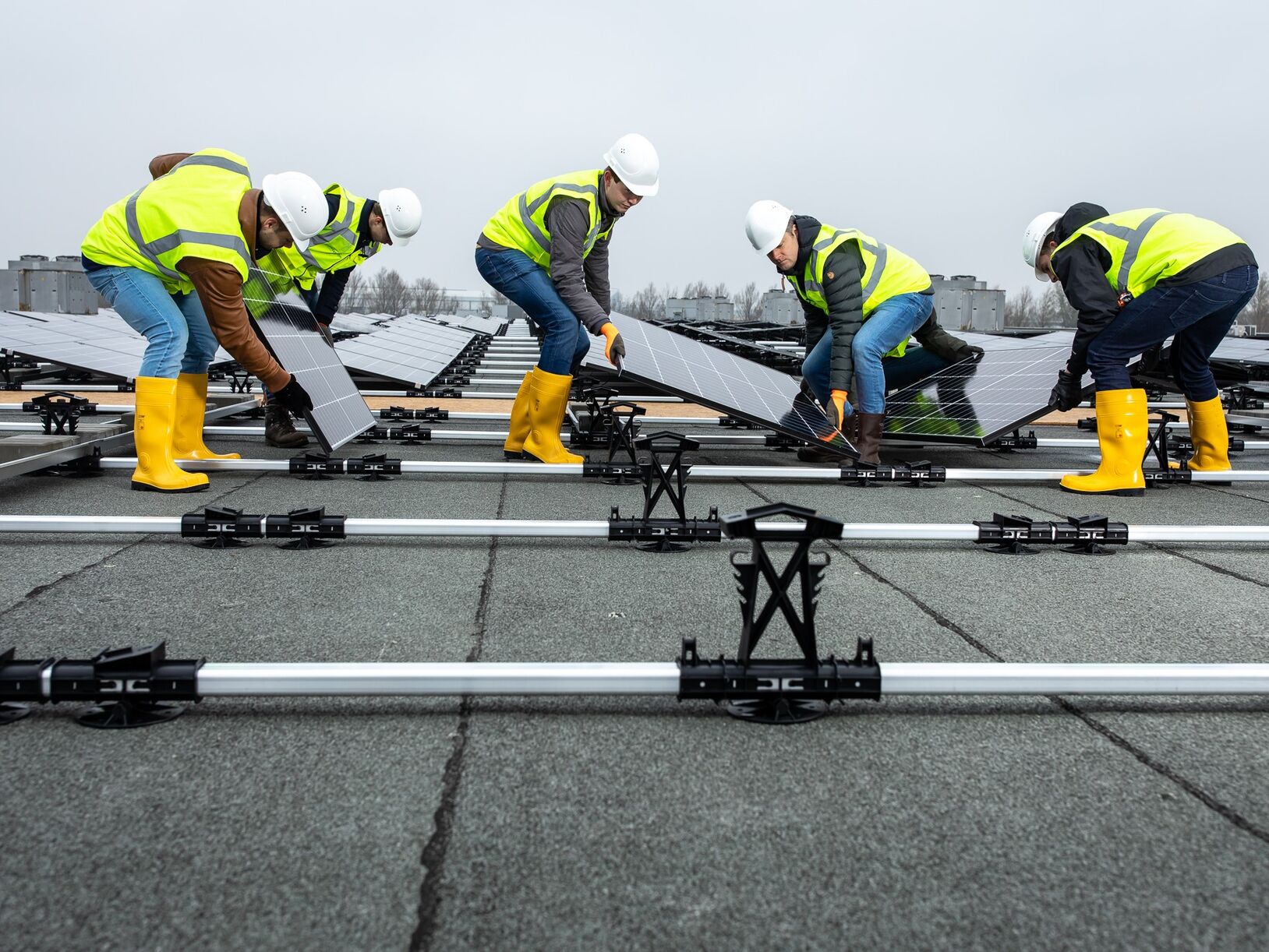 Een zonnestroominstallatie bouwen