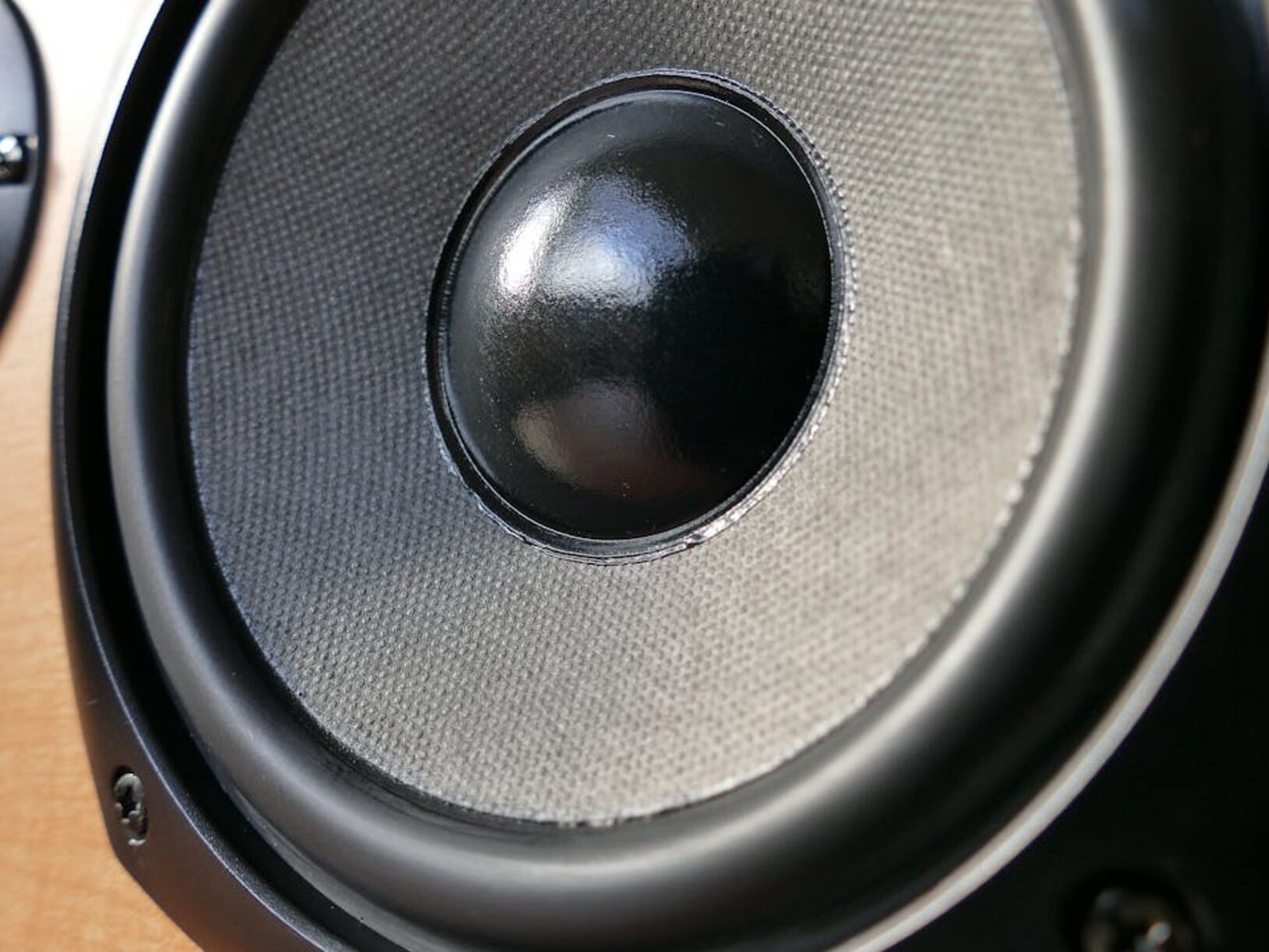 Heeft een speaker stand invloed op het geluid?