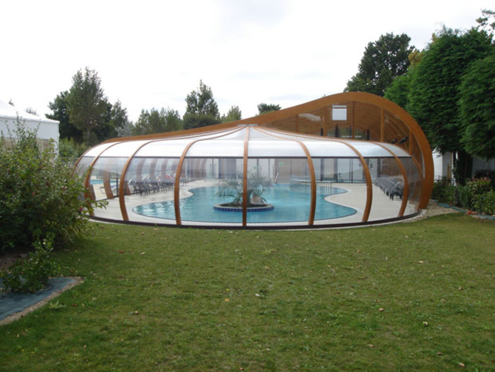 Abrisud overkappingen van hout