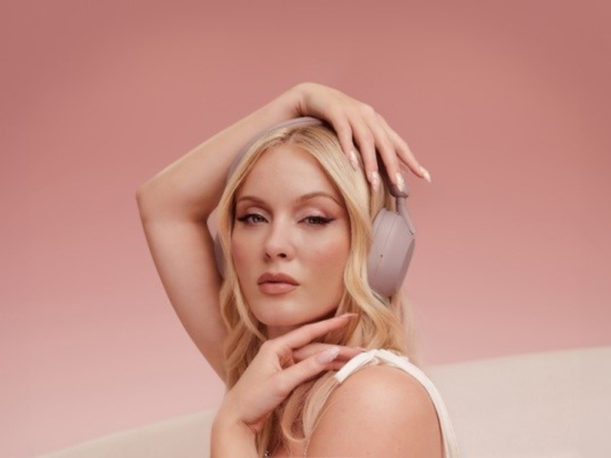 Sony's 'Smoky Pink' premium headphones