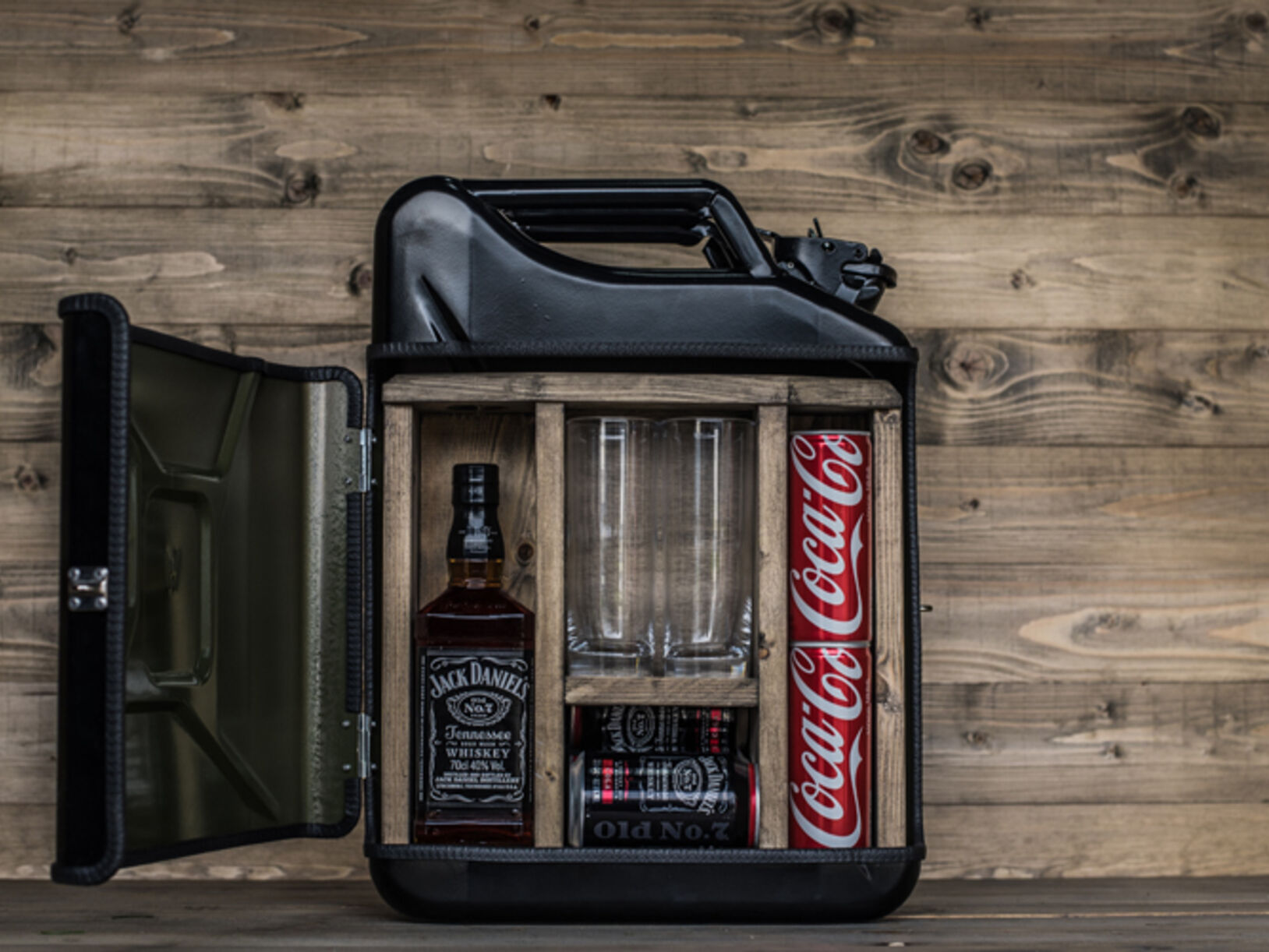 Jerrycan bar