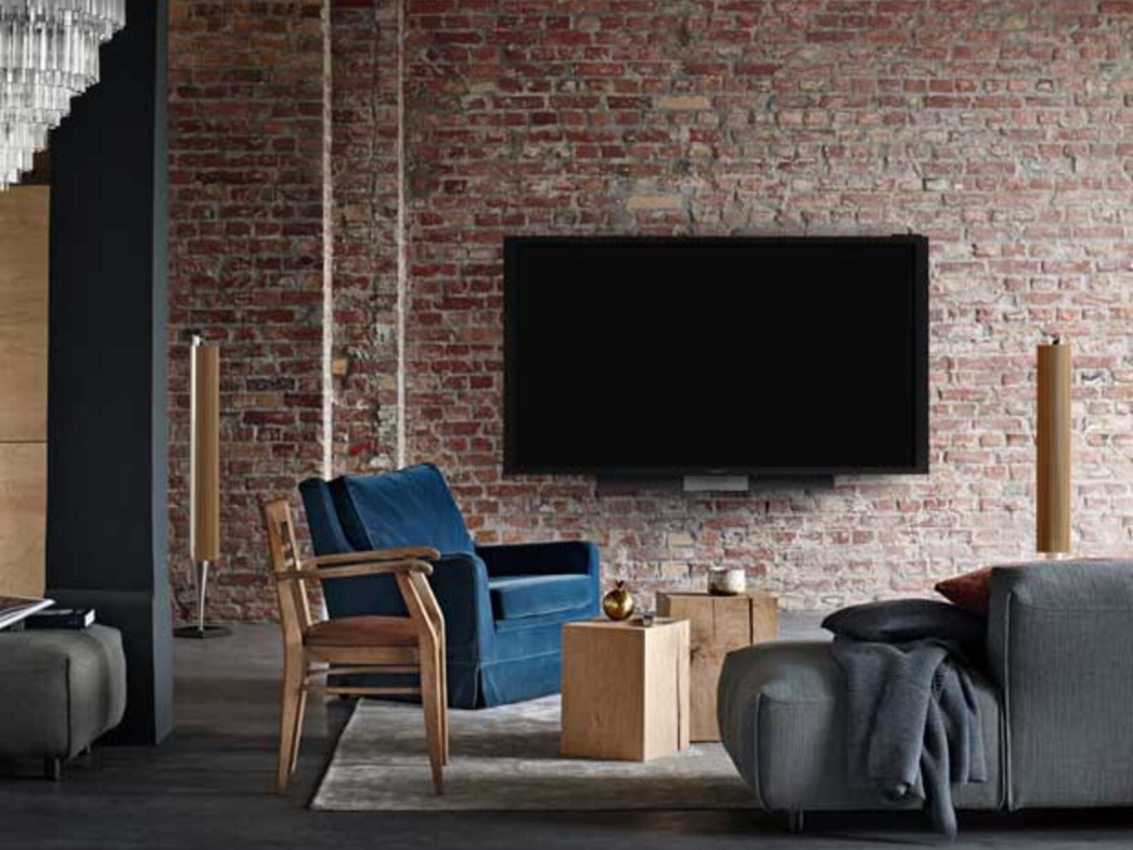 Bang & Olufsen BeoVision Avant 85