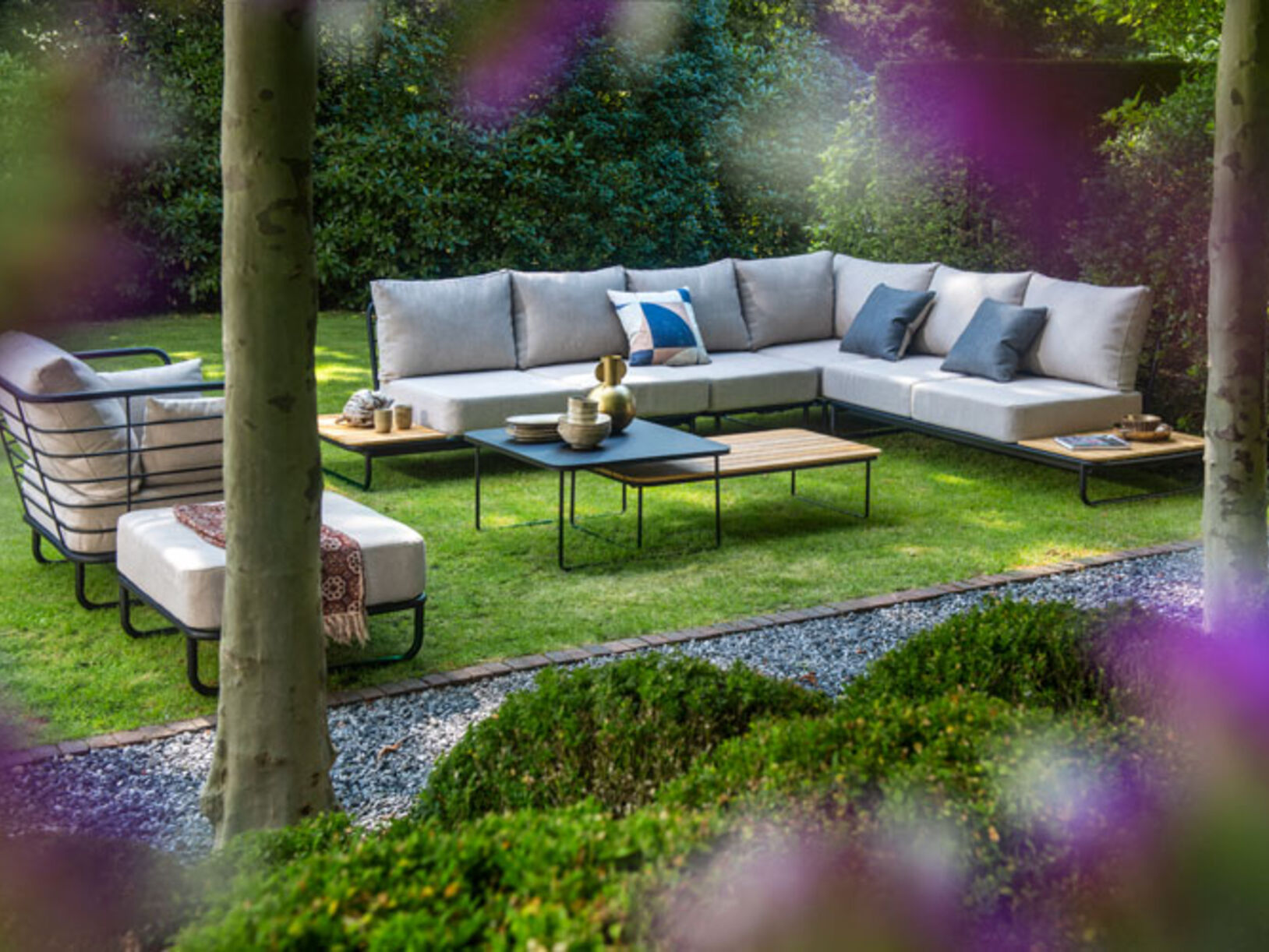 YOI OUTDOOR FURNITURE